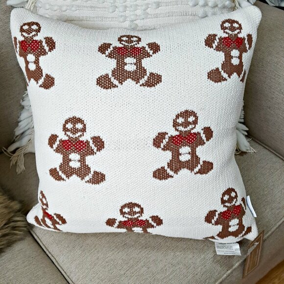 NEW! 20" x 20" GINGERBREAD MAN KNIT PILLOW - Picture 5 of 5